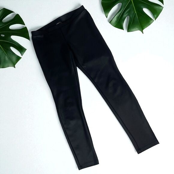 Express Faux Leather Leggings in Matte Black - Picture 3 of 9